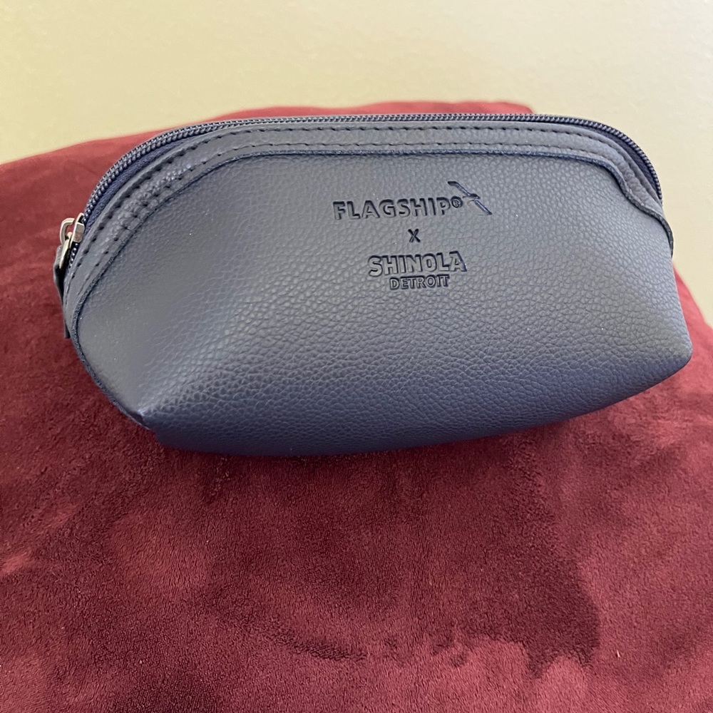 SHINOLA Detroit NWT Travel Amenity Kit.Sealed. Unisex. Blue